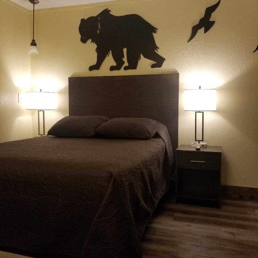 Frontier Lodge Ландер Экстерьер фото